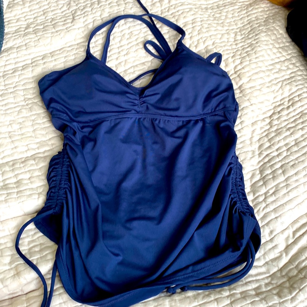 Carve Designs rouged bathing suit top 34C